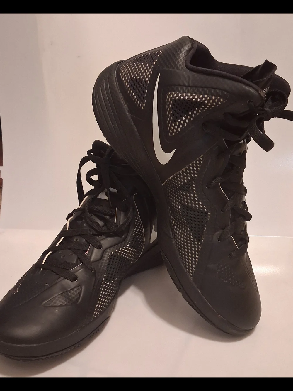 Nike Zoom Hyperfuse 2011 TB Men’s Mid Top Sneakers Black/White 454146-001 Size 9